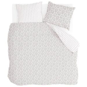 Grijs dekbedovertrek met decoratief patroon en kussens